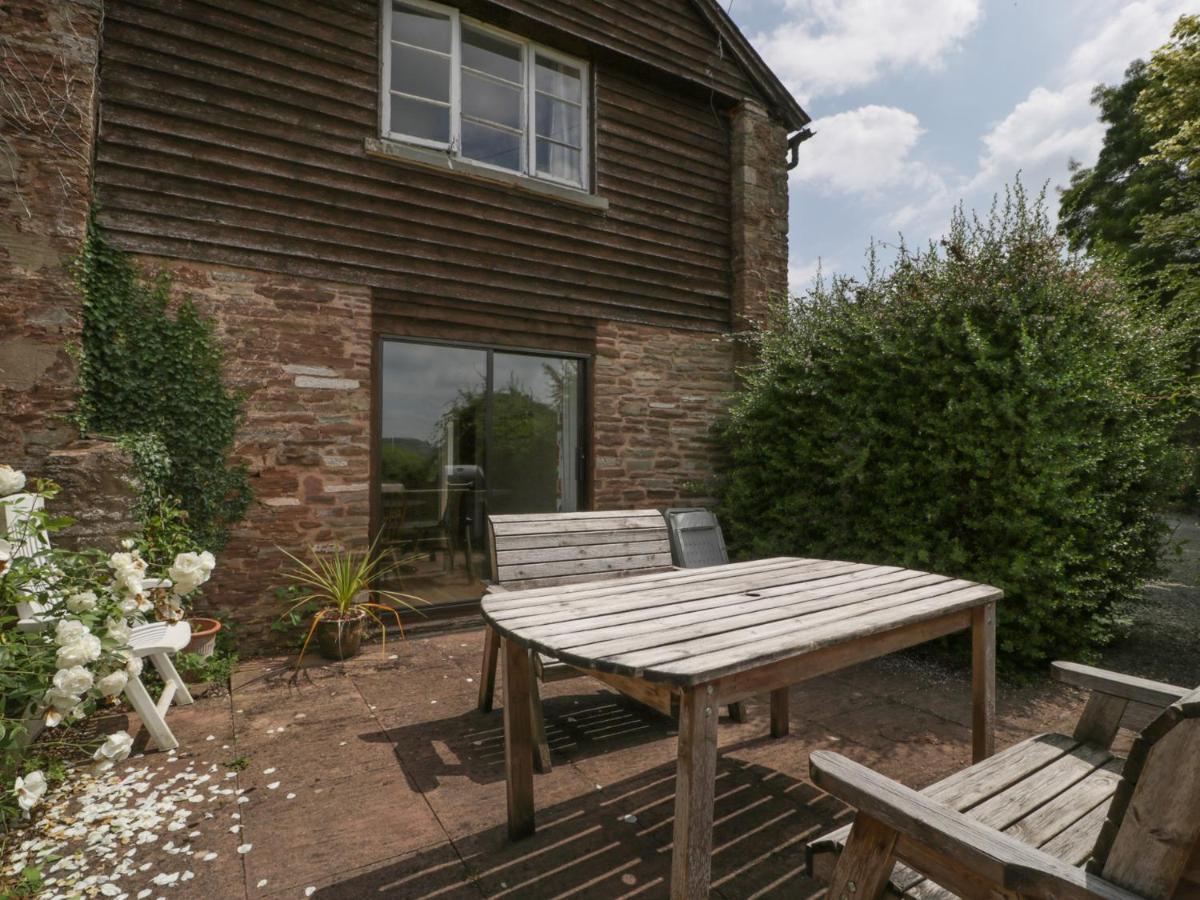 Wheelbarrow Cottage Stoke Prior エクステリア 写真